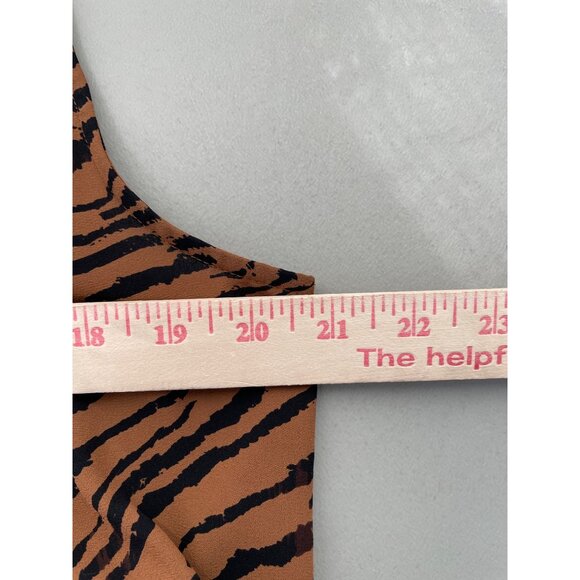 White House Black Market Tiger Print Sleeveless Blouse Women M Button Front Chic - Picture 5 of 8